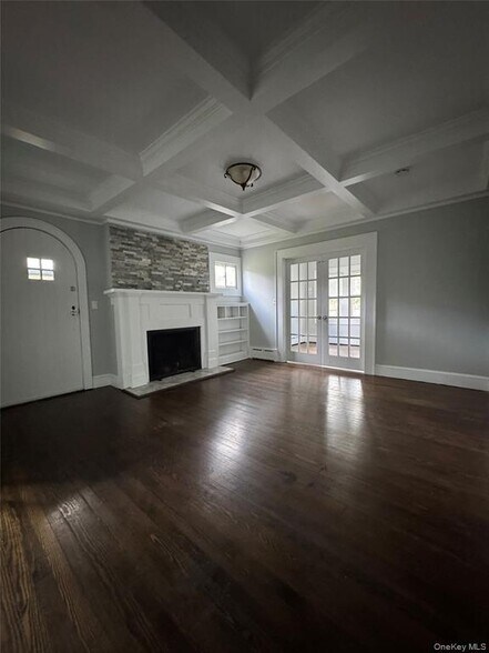 Building Photo - 124 Mount Sinai Coram Rd