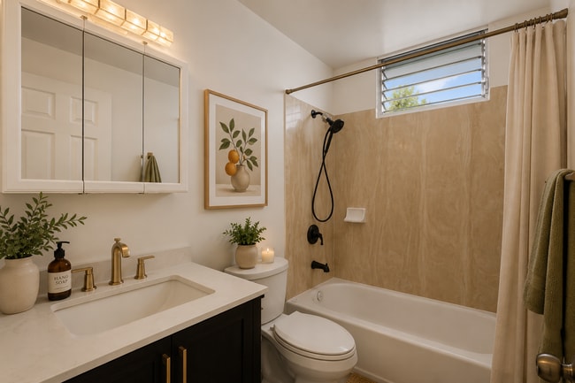 Building Photo - Freshly Remodeled Waipahu Condo | Pearl Harbor Views