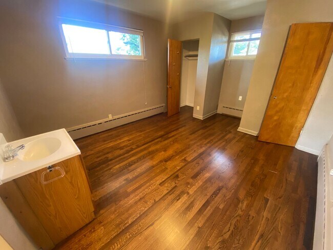 Building Photo - Prime Location, Great Lifestyle!