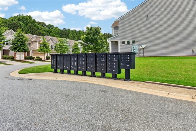 Building Photo - 1542 Brookmere Way
