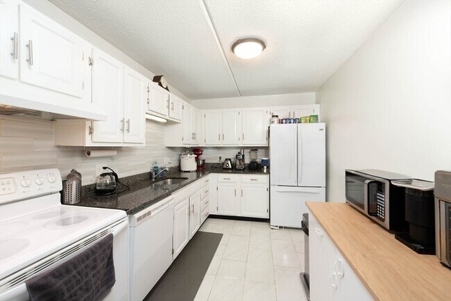 Building Photo - 2500 Mystic Valley Pkwy