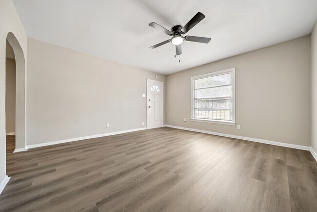 Building Photo - 2619 Nettleton St