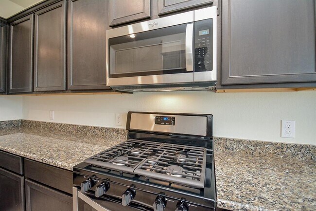 Building Photo - 545 Amberwood Pk Dr