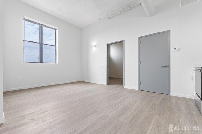 Building Photo - 226 New Brunswick Ave