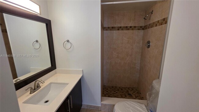 Building Photo - 18151 NE 31st Ct