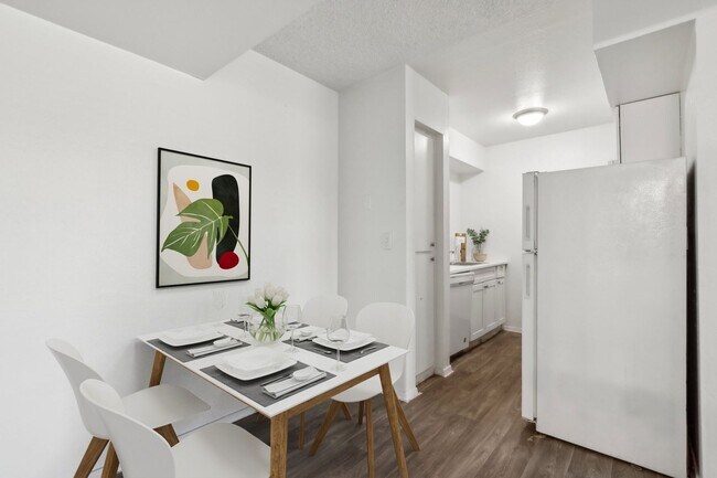 Interior Photo - Two | Five Greenway Apartments