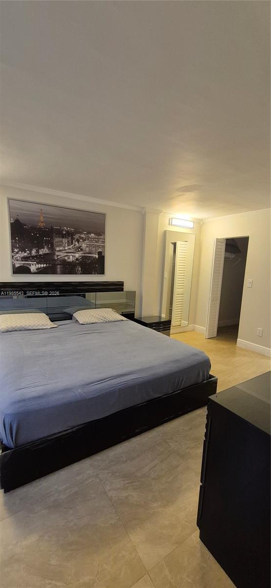 Building Photo - 14401 N Kendall Dr