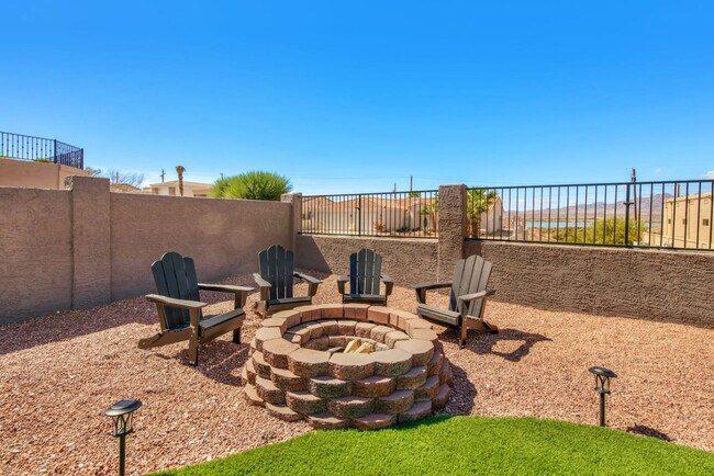 Building Photo - 1800 Burgundy Dr