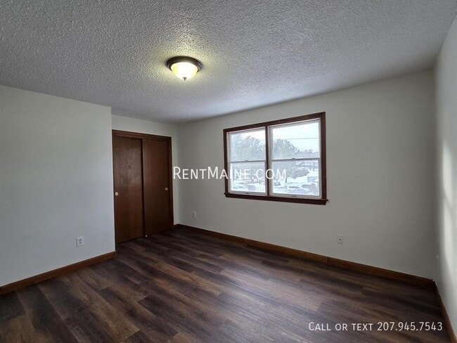 Building Photo - 2 Hartley St