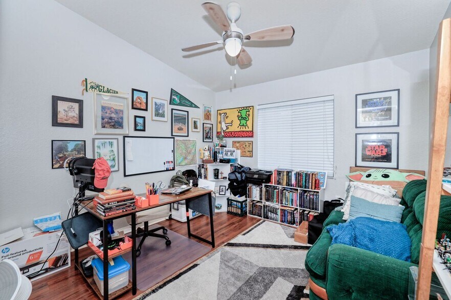 Building Photo - 8294 Key Royal Cir