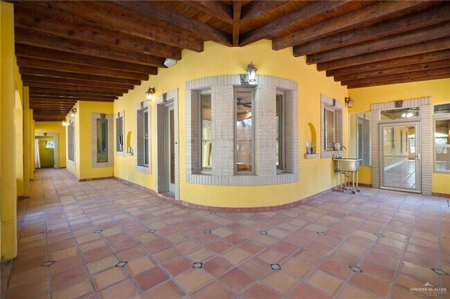 Building Photo - 41 N Ware Rd