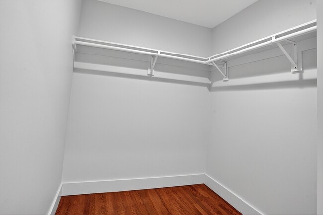 Building Photo - 2825 Cherry St