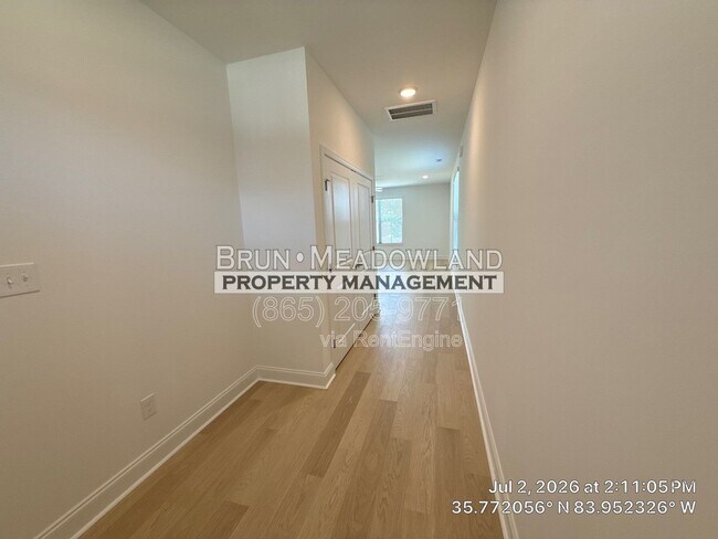 Building Photo - 1725 Bennett Vlg Dr