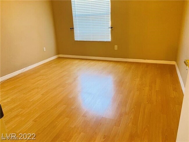 Building Photo - 8101 W Flamingo Rd