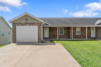 Building Photo - 124/130 Comanche Lane