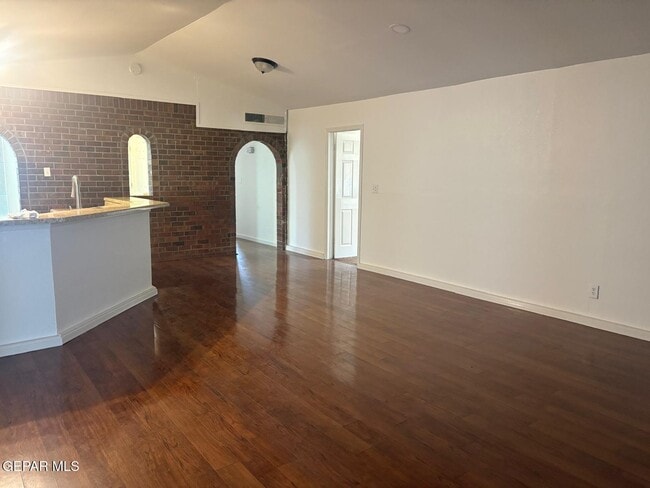 Building Photo - 3417 Guthrie St