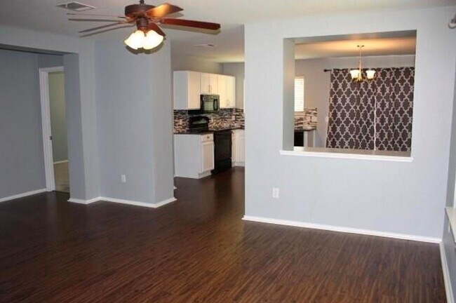 Building Photo - 1120 Apollo Cir
