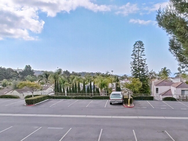 Building Photo - Stunning Ocean View Condo in Vista Pacifica!