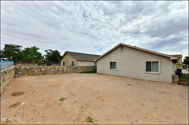 Building Photo - 2317 Joshua Louis Dr