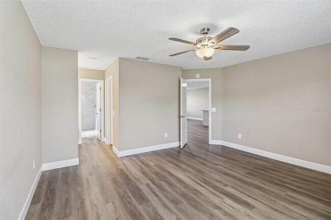 Building Photo - 2609 Privada Dr