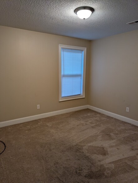 3rd bedroom - 4327 NW 53rd Ter