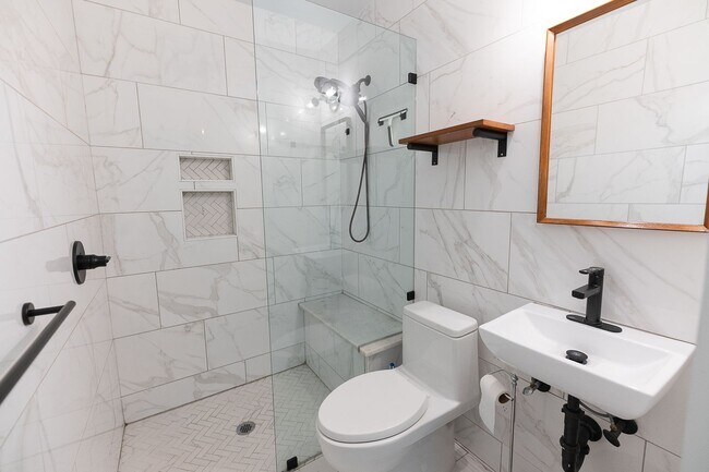 Building Photo - Lovely, Updated 3-Bedroom, 1-Bath Home in Greensboro w/ Fenced Yard