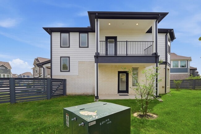 Building Photo - 15155 Colorado Bnd Pk Dr