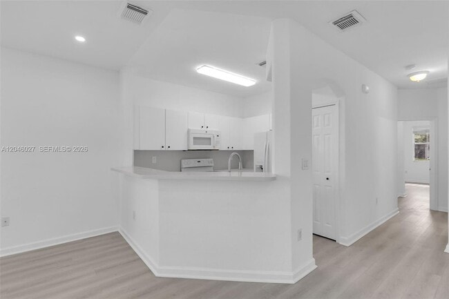 Building Photo - 8165 NW 108th Ave
