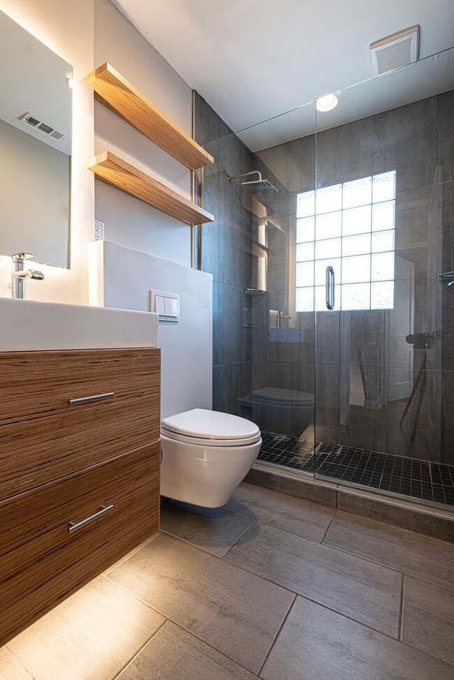 Building Photo - RockhillR6512