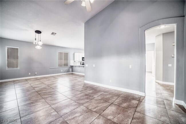 Building Photo - 1989 Songbird Ct