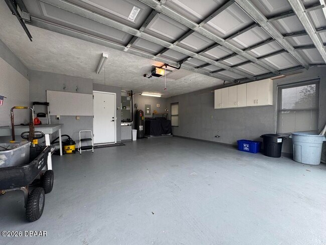 Building Photo - 1508 Poplar Dr