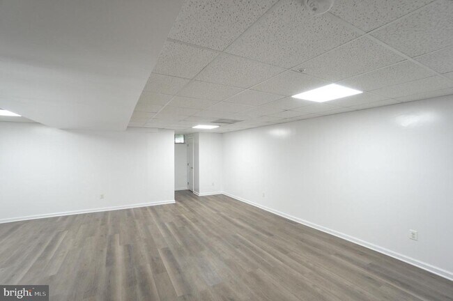 Building Photo - 75 Chadwick Cir