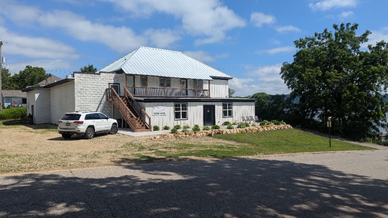 Building Photo - 109 Prairie St