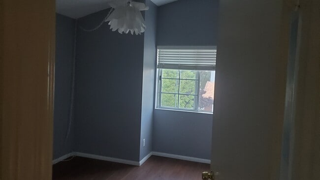 Building Photo - 26721 Linnet Ct