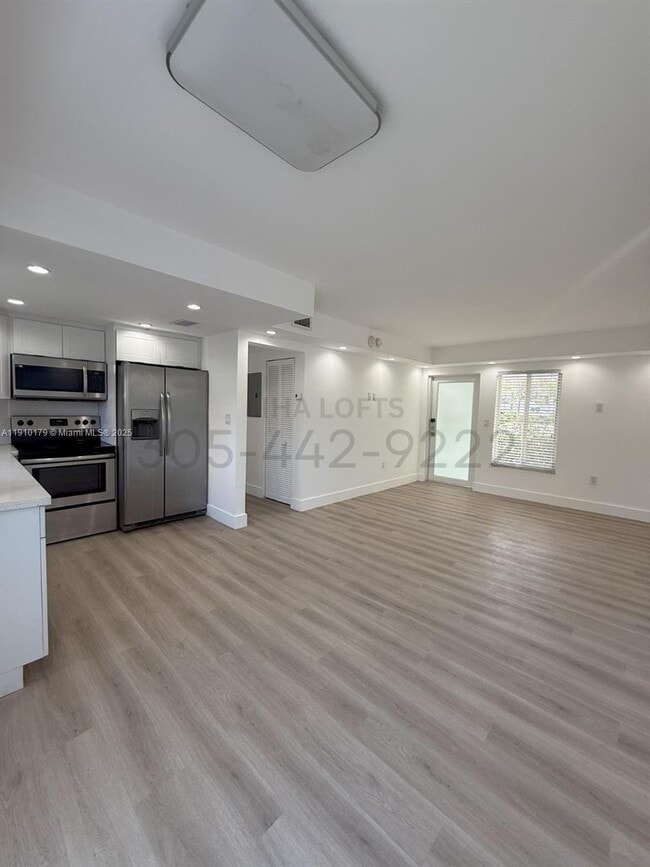 Building Photo - 1328 NW 4th St