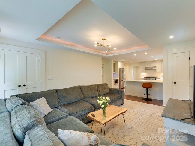 Building Photo - 508 Seldon Dr