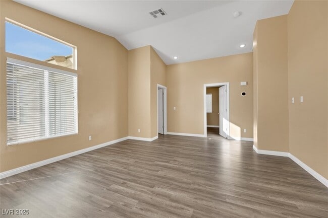 Building Photo - 2329 Avery Dr