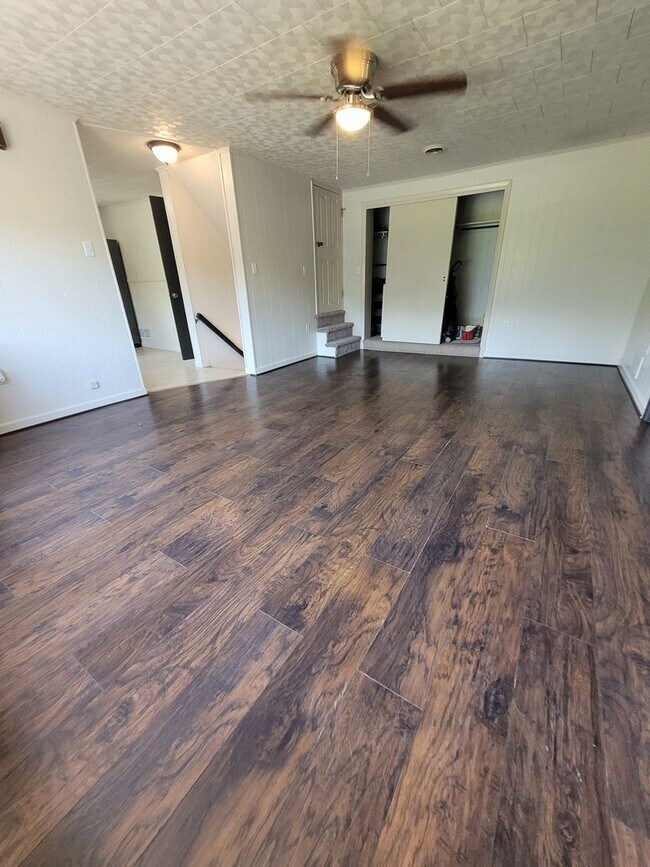 Building Photo - 46 Tritch Ln