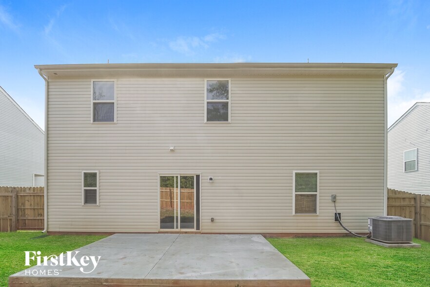 Building Photo - 8317 Kneller St