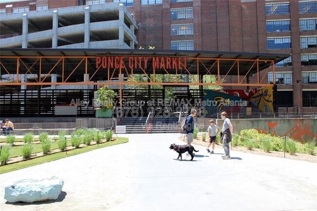 Building Photo - 620 Glen Iris Dr NE