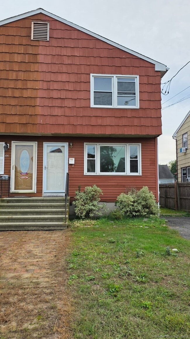 Building Photo - 104 Yacht St