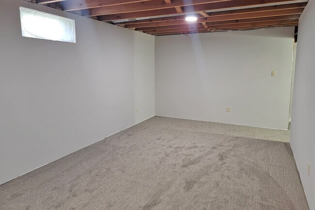 Building Photo - 1808 Dakota St