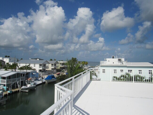 Building Photo - 103 Starfish Ln