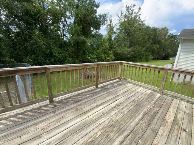 Building Photo - Welcome to Raintree Subdivision!