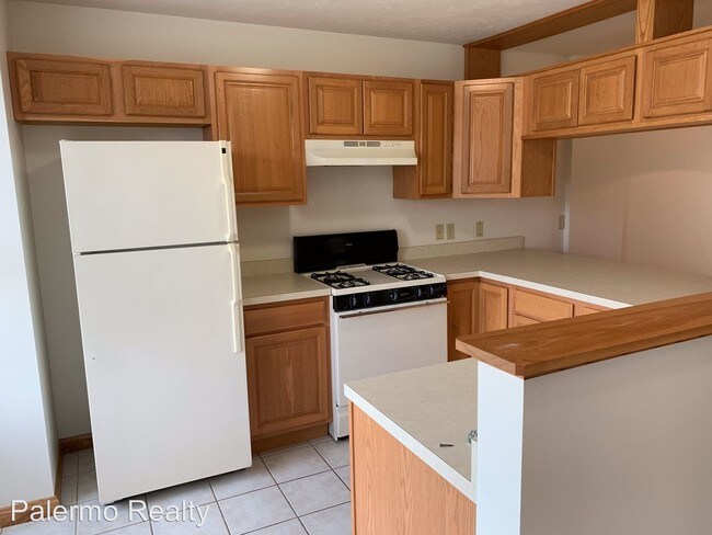 Building Photo - 4103-4181 Woodland Hills Cir