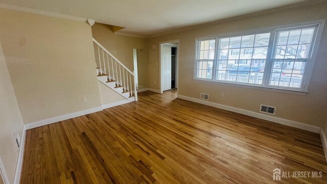 Building Photo - 966 Bergen Ave