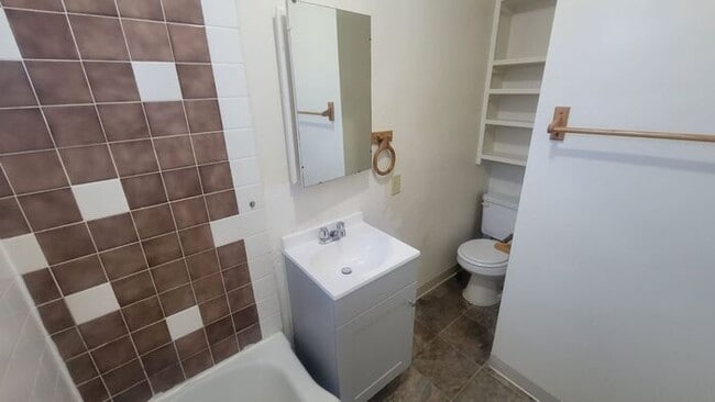 Building Photo - 1 bed 1 bath Sparks apartment For Rent