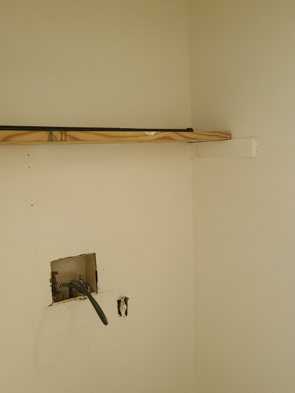 Building Photo - 4110 Hawthorne Cir