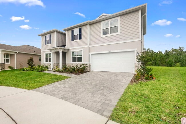 Building Photo - 13053 Pergola Ave