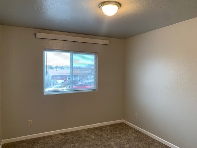 Building Photo - 811 Mallow St